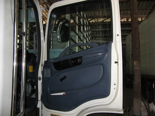 ขาย 6 ล้อ ฮีโน่เมก้า 150 แรง  4.30 ม. ปี 2009 สภาพดี เครื่องแน่น คัสซีสวย พร้อมใช้งาน ชมรถก่อนได้ครับ สนใจติดต่อได้ที่  081-9425443