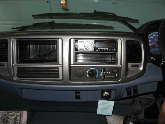 ขาย 6 ล้อ ฮีโน่เมก้า 150 แรง  4.30 ม. ปี 2009 สภาพดี เครื่องแน่น คัสซีสวย พร้อมใช้งาน ชมรถก่อนได้ครับ สนใจติดต่อได้ที่  081-9425443