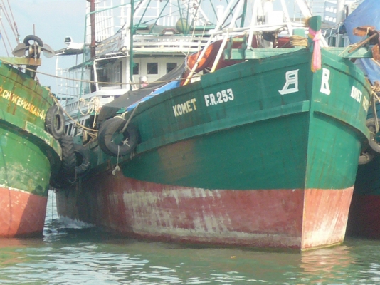 ขายเรือประมงมือสองคุณภาพดี อุปกรณ์ครบพร้อมใช้งาน โทรคุยกันก่อนได้ครับ โทร0855723200