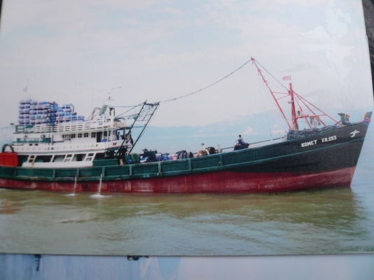 ขายเรือประมงมือสองคุณภาพดี อุปกรณ์ครบพร้อมใช้งาน โทรคุยกันก่อนได้ครับ โทร0855723200