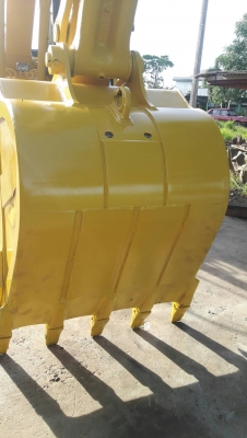 ขายด่วน!! Komatsu PC200-7 ไมล์ชั่วโมง 9000 สภาพสวยมากค่ะ