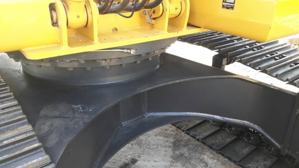 ขายด่วน!! Komatsu PC200-7 ไมล์ชั่วโมง 9000 สภาพสวยมากค่ะ