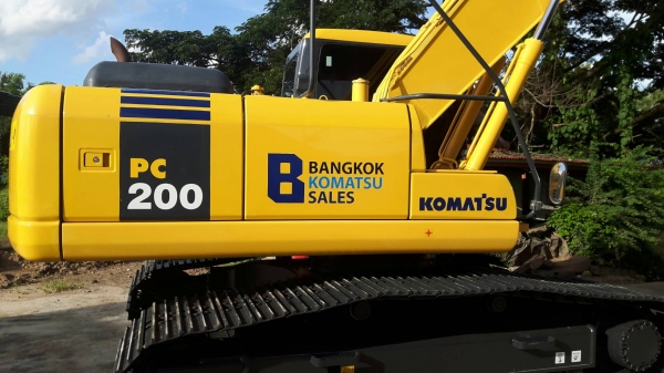ขายด่วน!! Komatsu PC200-7 ไมล์ชั่วโมง 9000 สภาพสวยมากค่ะ
