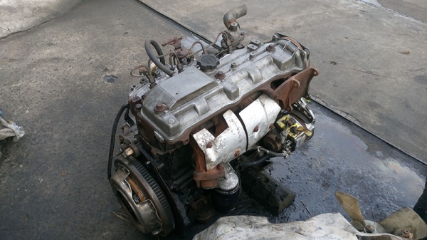 ขายเครื่องยนต์ดีเซลโตโยต้า 2L 19850 บาท