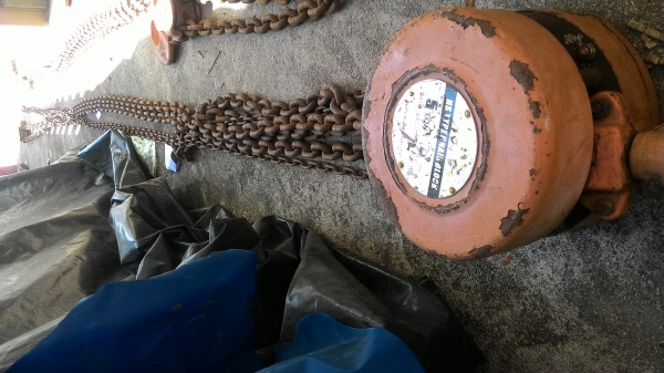 ขาย รอกโซ่ สาว ขนาด 5 ตัน มือสอง Proma มี 2 โซ่ยาว 5เมตร ขายตัวละ2000 บาท 0876743909