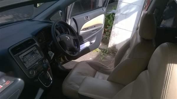 ขาย H O N D A  S T R E A M 2.0 i-VTEC S ปี2004