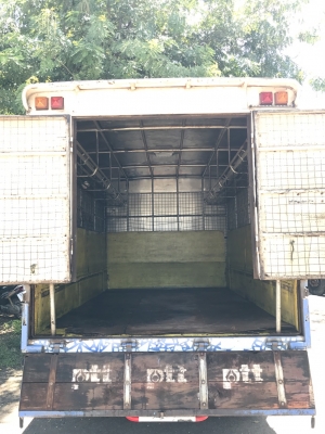 ขาย6ล้อสั้นNKRรถห้างแท้ปี46 หัวน้ำเงินเครื่อง100แรงโทโบ กระบะคาร์โก้พร้อมหลังคายาว3.20เมตร ขาย6ล้อสั้นNKRรถห้างแท้ปี46 หัวน้ำเงินเครื่อง100แรงโทโบ กระบะคาร์โก้พร้อมหลังคายาว3.20เมตร