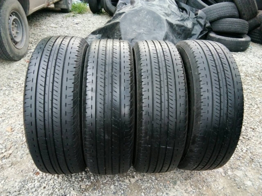 ขายยาง 215/65R16 บริดสโตน ดูราวิส ปี16 ดอกยางหนาเต็มสดไม่มีปะจำนวน 1 ชุด