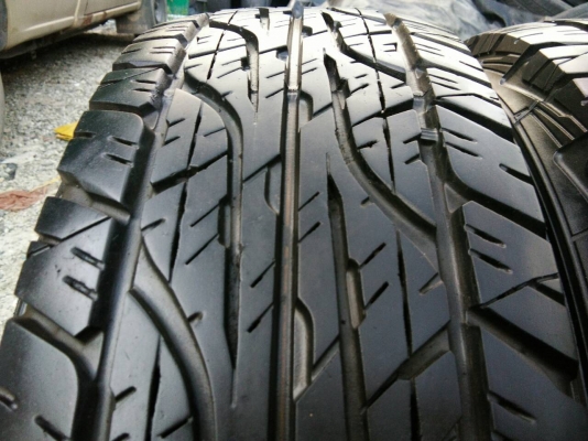 ขายยาง 225/70R15 DUNLOP AT/3  ปี15 ดอกยางหนาสวยสดไม่มีปะจำนวน 1 ชุด