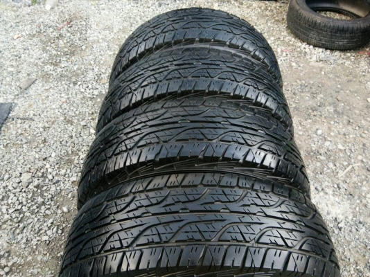 ขายยาง 225/70R15 DUNLOP AT/3  ปี15 ดอกยางหนาสวยสดไม่มีปะจำนวน 1 ชุด