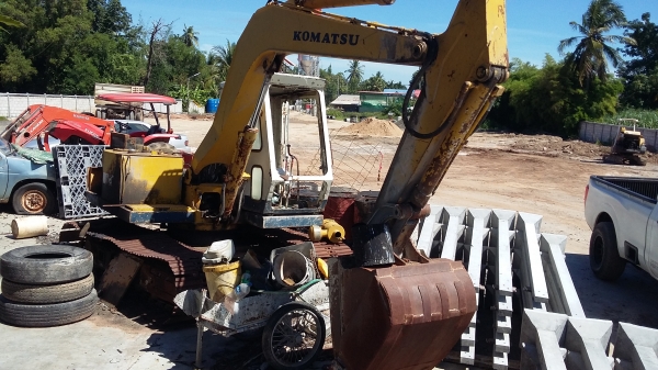 ขายรถแม็กโค ซูมิโตโม ( เทียบเท่า PC60 ขายแยกอะไหล่คับ )