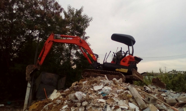 ปิดการขายรถขุดเล็ก..คูโบต้า