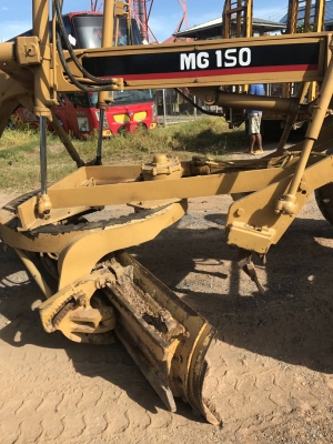 ขายรถเกรดมิตซู  MG 150 เอวอ่อน เครื่อง S6E 6 สูบเทอร์โบ ใบมีด 2.80 เมตร แอร์เย็นฉ่ำ ราคา 450000