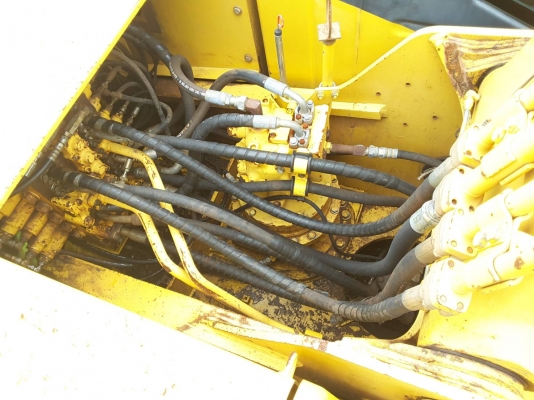 ขาย!! >>> Komatsu Pc200 รุ่น 8 พร้อมใช้งาน 1,640,000 บาท <<< เบอร์ติดต่อ 098-7155789 086-4631102