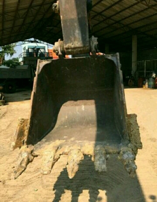 ขาย!! >>> CAT EL200B สวยๆ พร้อมใช้งาน <<< เบอร์ติดต่อ 098-7155789 086-4631102