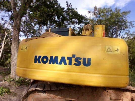 ขายด่วน..แบ็คโฮ.KOMUTSUPC200รุ่น8..ครบทุกระบบเล่มทะเบียน..ต่อรองราคากับเจ้าของโดยครงเลยคับ..