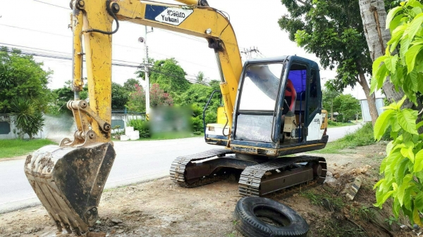 รถแบคโฮ KOMATSU PC 60 - 3. สนใจติดต่อ 081 - 6079515 รถแบคโฮ KOMATSU PC 60 - 3. สนใจติดต่อ 081 - 6079515