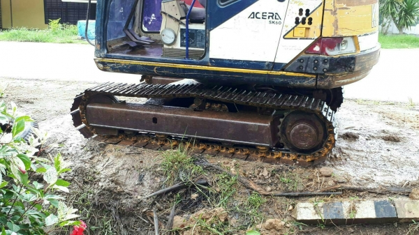 รถแบคโฮ KOMATSU PC 60 - 3. สนใจติดต่อ 081 - 6079515