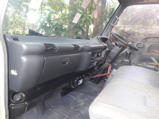 รถอีซูซุ 6 ล้อดั้ม NPR 130 แรงม้า ปี 50. , ( รถวิ่ง 1xx,xxx กม. ) สนใจติดต่อ 081 - 6079515
