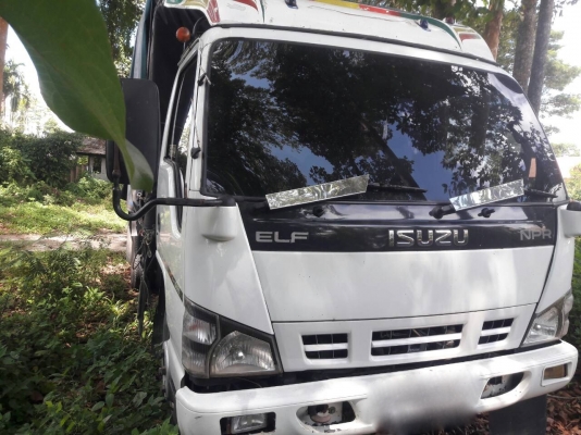 รถอีซูซุ 6 ล้อดั้ม NPR 130 แรงม้า ปี 50. , ( รถวิ่ง 1xx,xxx กม. ) สนใจติดต่อ 081 - 6079515