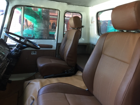 ขาย หัวสิบล้อ HINO f18 ทำสีใหม่ เบาะใหม่ พร้อมใช้ ขาย หัวสิบล้อ HINO f18 ทำสีใหม่ เบาะใหม่ พร้อมใช้