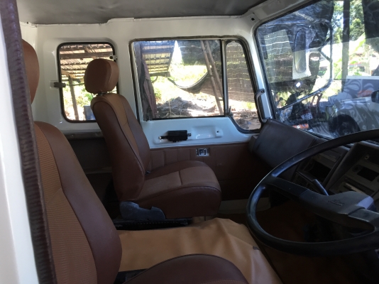 ขาย หัวสิบล้อ HINO f18 ทำสีใหม่ เบาะใหม่ พร้อมใช้ ขาย หัวสิบล้อ HINO f18 ทำสีใหม่ เบาะใหม่ พร้อมใช้