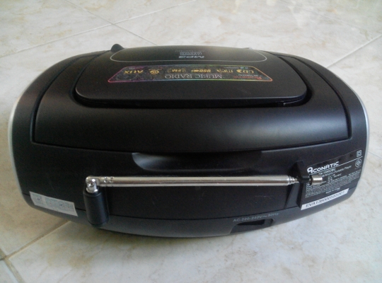 วิทยุ CD กระเป๋าหิ้ว