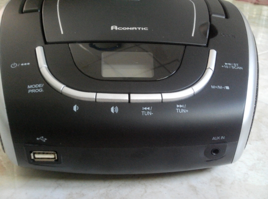 วิทยุ CD กระเป๋าหิ้ว