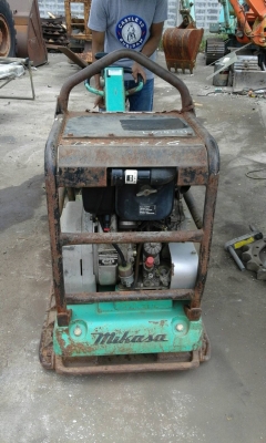 เครื่องตบพื้น MIKASA รุ่น MVH - 502