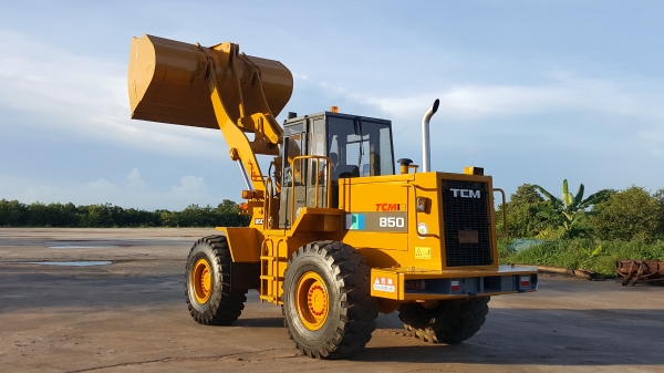 ขายรถตัก TCM 850 แขนยาว