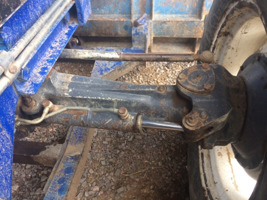 ขายรถไถ Ford TS90 เกียร์กลาง ปี 2002