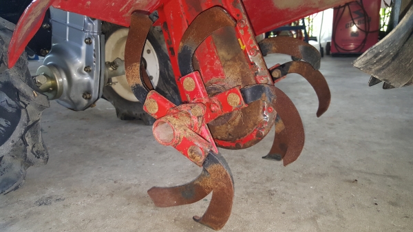 รถพรวนดินสาดออกข้าง ยกร่อง ใบตีดินเต็ม พร้อมใช้งาน