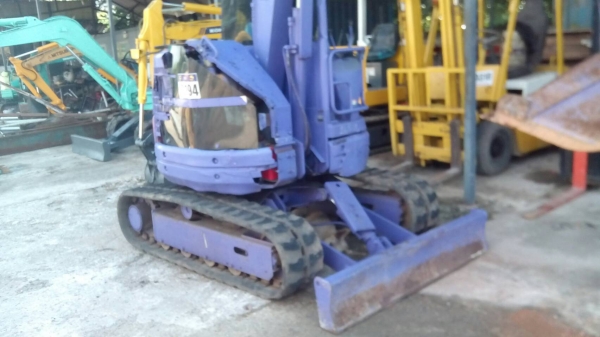 โคมัตสุ 35 UU เก่านอก ราคา 220,000 บาท รถภาคกลาง โคมัตสุ 35 UU เก่านอก ราคา 220,000 บาท รถภาคกลาง