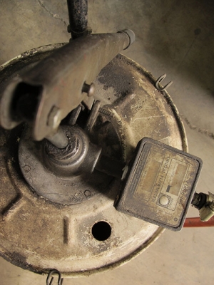 ขายถังปั๊มน้ำมันมือโยก (ไม่มีล้อต้องหาใส่เอง) ขายถังปั๊มน้ำมันมือโยก (ไม่มีล้อต้องหาใส่เอง)