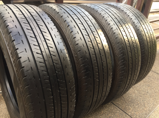 ยาง Bridgestone 215 70 15 ปี16 ดอกเต็ม ไม่มีปะ ใช้ยาว ราคาไม่แพง