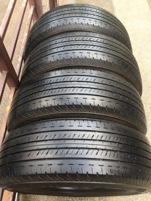 ยาง Bridgestone 215 70 15 ปี16 ดอกเต็ม ไม่มีปะ ใช้ยาว ราคาไม่แพง