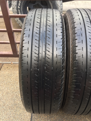 ยาง Bridgestone 215 70 15 ปี16 ดอกเต็ม ไม่มีปะ ใช้ยาว ราคาไม่แพง