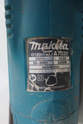 เจียร 7 นิ้ว Makita รุ่น GA7020 2200w มีใบ และมือจับ ของแท้ สภาพดี พร้อมใช้งาน
