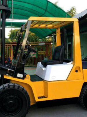 ขาย โฟรคลิฟท์ ทีซีเอ็ม  3 ตัน ดีเซล เ