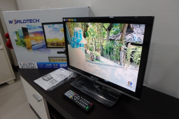LED TV Worldtech ขนาด 19 นิ้ว รุ่น WT-TV19W1 มีรีโมท คู่มือ กล่อง สภาพใหม่