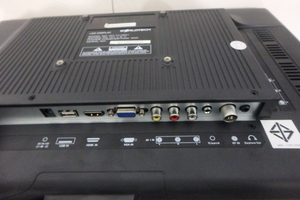 LED TV Worldtech ขนาด 19 นิ้ว รุ่น WT-TV19W1 มีรีโมท คู่มือ กล่อง สภาพใหม่