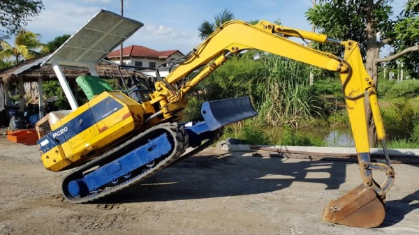 ขายด่วนรถแบคโฮKOMATSUโคมัสซูรุ่นยอดนิยมสวยๆPC20-6เครื่องโคมัสซู3D84เครื่องดีปั่มแรงรถนอกเพิ่งนำเข้ามาใหม่ยังไม่เคยใช้งานในเมืองไทยเลย