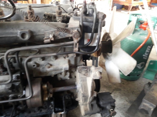 เครื่อง 6BD1  ข้อดาด เครื่องติดดี ไม่มีไอ  เครื่องไม่เคยผ่า  (พร้อมใบคุมเครื่อง) ราคา 49,000