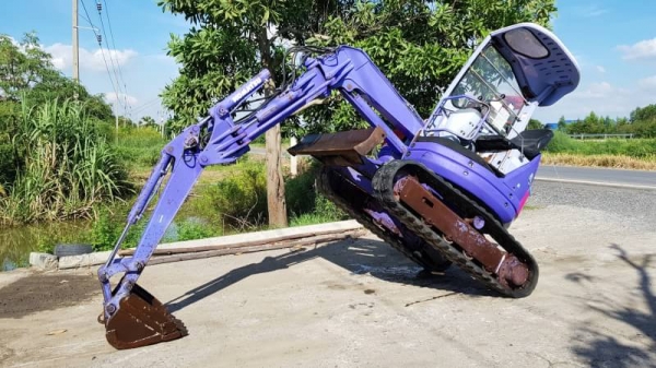 ขายด่วนรถแบคโฮKOMATSUโคมัสซูรุ่นยอดนิยมสวยๆPC28U-2ไฟฟ้าครบเครื่องโคมัสซู3D84เครื่องดีคอลโทลน้ำมันสั่นปั่มแรงรถนอกเพิ่งนำเข้ามาใหม่ยังไม่เคยใช้งานในเมืองไทยเลย