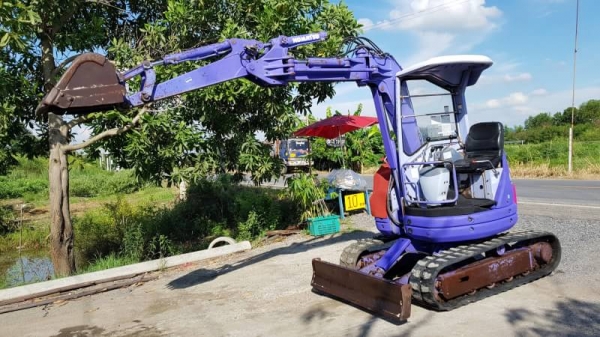 ขายด่วนรถแบคโฮKOMATSUโคมัสซูรุ่นยอดนิยมสวยๆPC28U-2ไฟฟ้าครบเครื่องโคมัสซู3D84เครื่องดีคอลโทลน้ำมันสั่นปั่มแรงรถนอกเพิ่งนำเข้ามาใหม่ยังไม่เคยใช้งานในเมืองไทยเลย