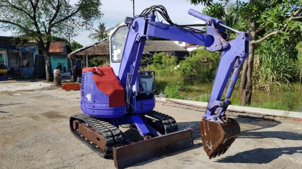 ขายด่วนรถแบคโฮKOMATSUโคมัสซูรุ่นยอดนิยมสวยๆPC28U-2ไฟฟ้าครบเครื่องโคมัสซู3D84เครื่องดีคอลโทลน้ำมันสั่นปั่มแรงรถนอกเพิ่งนำเข้ามาใหม่ยังไม่เคยใช้งานในเมืองไทยเลย