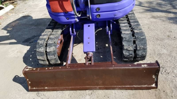 ขายด่วนรถแบคโฮKOMATSUโคมัสซูรุ่นยอดนิยมสวยๆPC28U-2ไฟฟ้าครบเครื่องโคมัสซู3D84เครื่องดีคอลโทลน้ำมันสั่นปั่มแรงรถนอกเพิ่งนำเข้ามาใหม่ยังไม่เคยใช้งานในเมืองไทยเลย