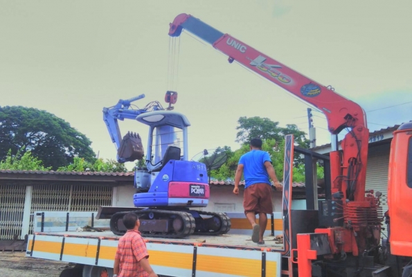 ขายด่วนรถแบคโฮKOMATSUโคมัสซูรุ่นยอดนิยมสวยๆPC28U-2ไฟฟ้าครบเครื่องโคมัสซู3D84เครื่องดีคอลโทลน้ำมันสั่นปั่มแรงรถนอกเพิ่งนำเข้ามาใหม่ยังไม่เคยใช้งานในเมืองไทยเลย