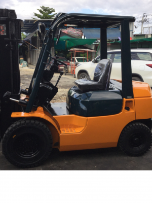 ขาย โฟรคลิฟท์ โตโยต้า รุ่น 7 ดีเซล 2.5 ตัน