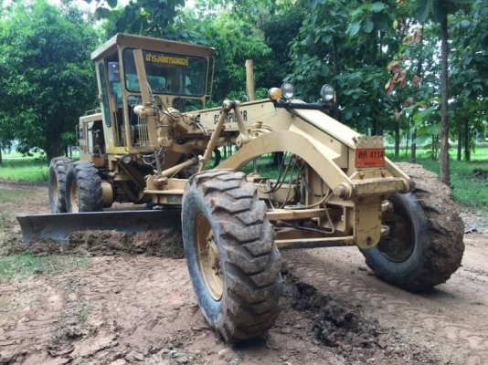 ขาย 1,890,000 CAT 140 G 72 V S/N 9423 เครื่องดีหัวฉีดไดเร็ค เกียร์แรง หัวเก๋ง เอวอ่อน ยางดี รถอยู่ ชลบุรี 090-772-3710 090-772-3708